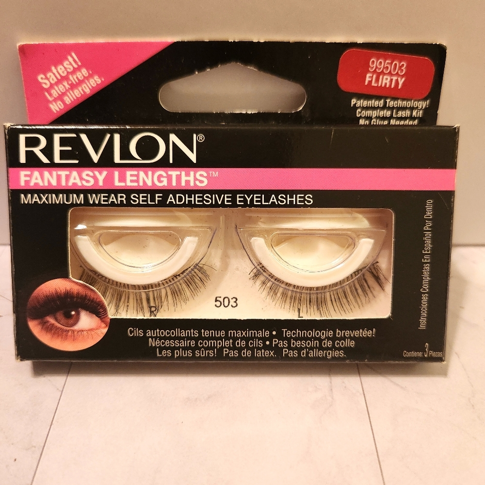 Revlon Fantasy Lengths Eyelashes NWT/NIB